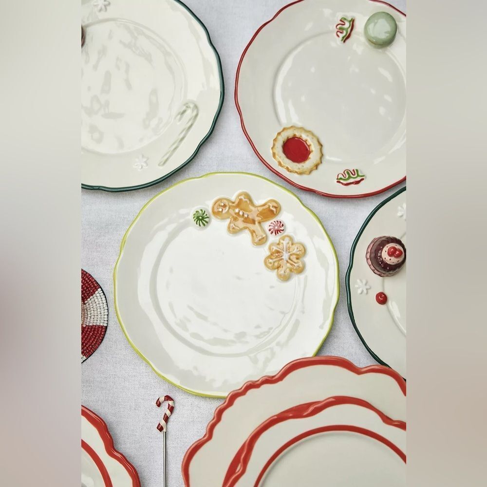 ❤️ NWT ANTHROPOLOGIE Stoneware Plate with Gingerbread Design | NWT - Picture 7 of 7